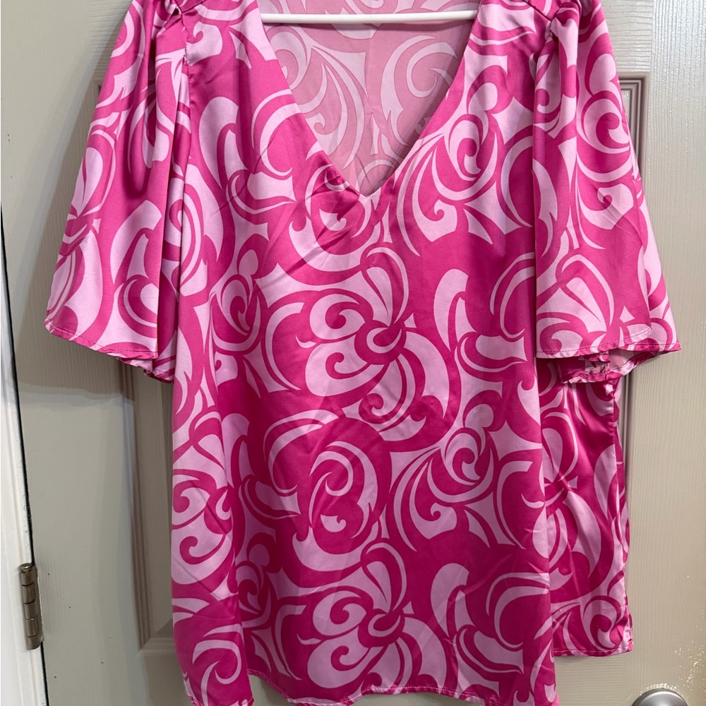 Super soft and flowy Pink Swirl V-Neck Blouse